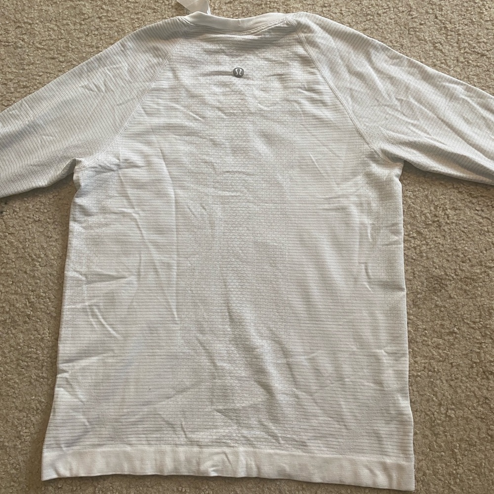 White Lululemon Longsleeve Swiftly - image 6